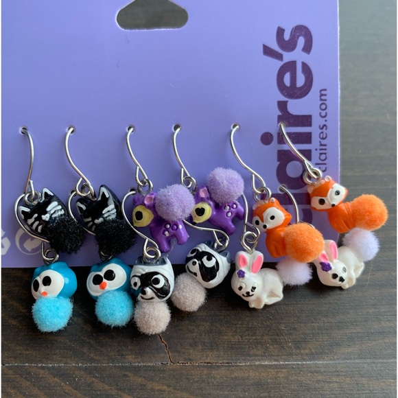 Claire’s | Animal Pom Pom Drop Earrings - Picture 5 of 7